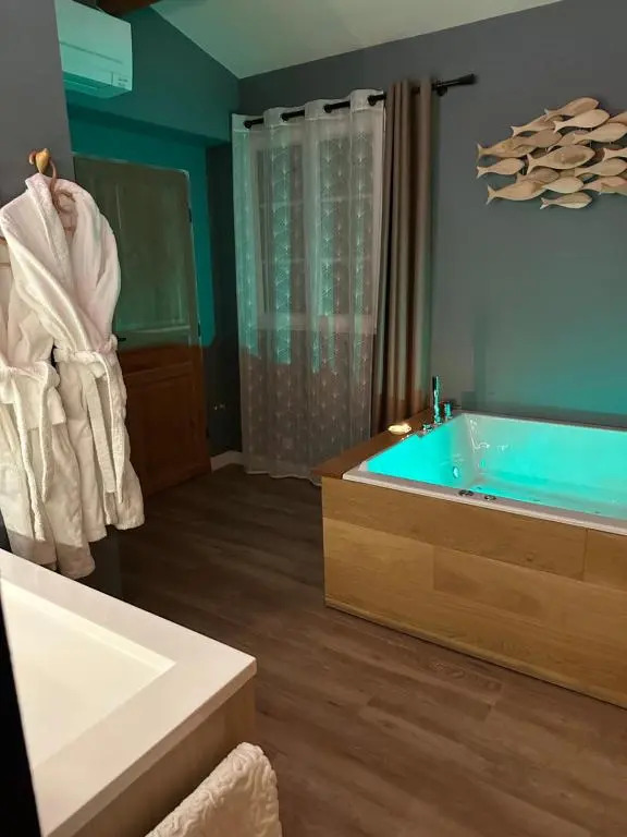 Mas Hinaiti - Suite romantique avec Spa et écran géant de cinéma