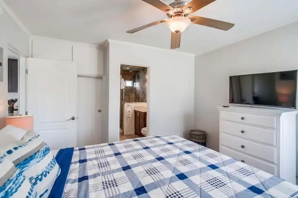 Manhattan Shores 1B
