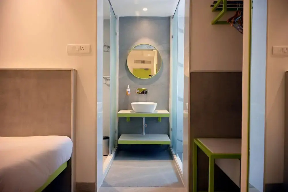 Hotel Le Roi Express Karol Bagh