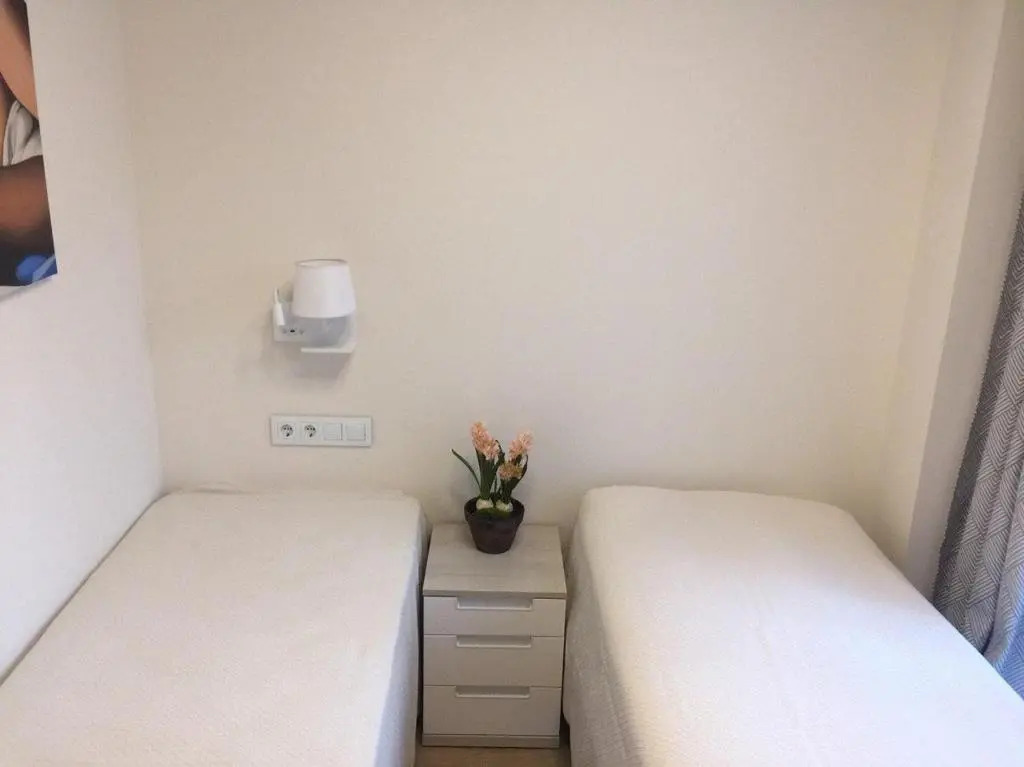 Nuevo Apartamento Moderno Elisa - a 80 metros de la playa para 5 personas