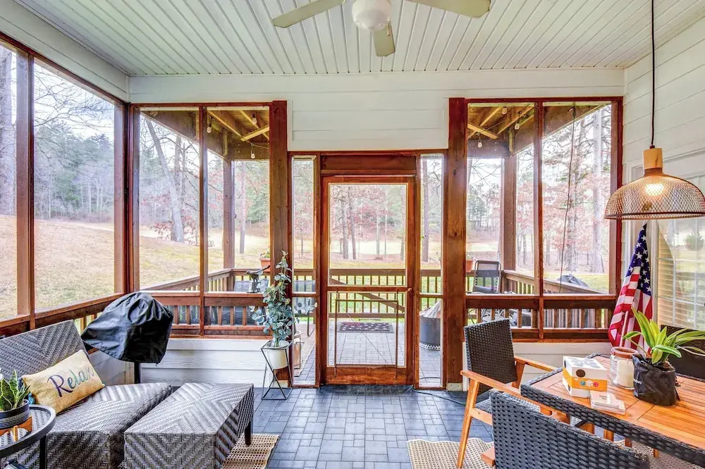 Modern Condo + Golf Course View, Near Hiking!