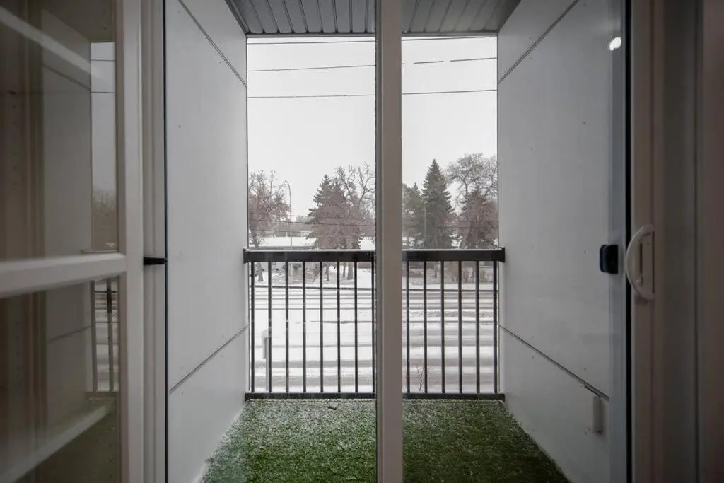 Upscale 2 bedroom Townhouse near Univ of Manitoba