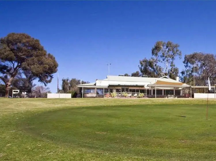 Riverside Golf Club Holiday House