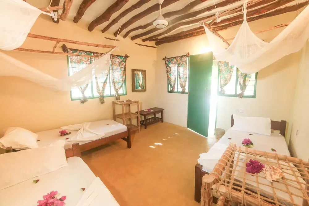 Demani Lodge