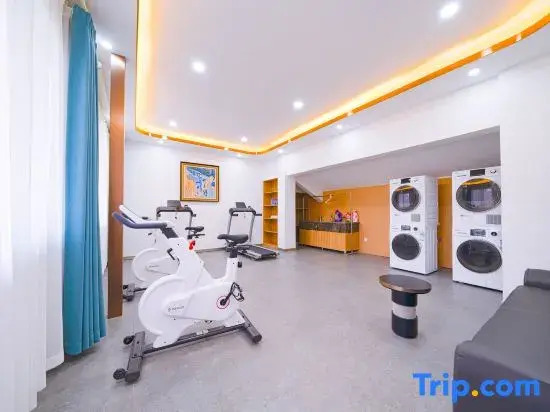 Lanou International Hotel (Guangyuan Aoti Center Branch)