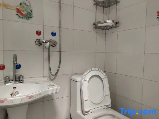 Luojiang Rainbow Hotel