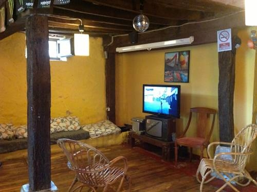 SURFtoLIVE House