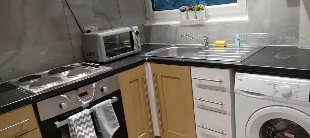Lovely 1 Bedroom Flat 5 Minutes Walk From Station