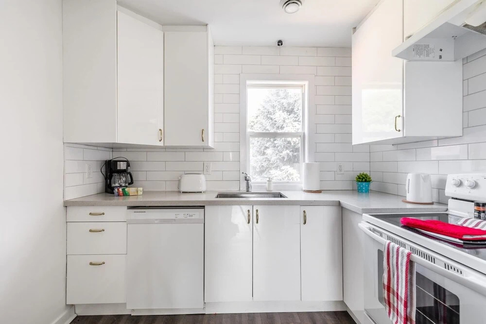 2BR Apt w Netflix - Close to Parks Shopping