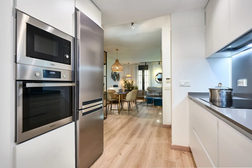 ELEVEN Apartments Real de la Carretería, by Homing U