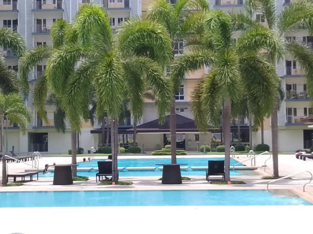 Paranaque SM-Sucat Field Res. Bldg 5, 2/F, 2BR with Balcony