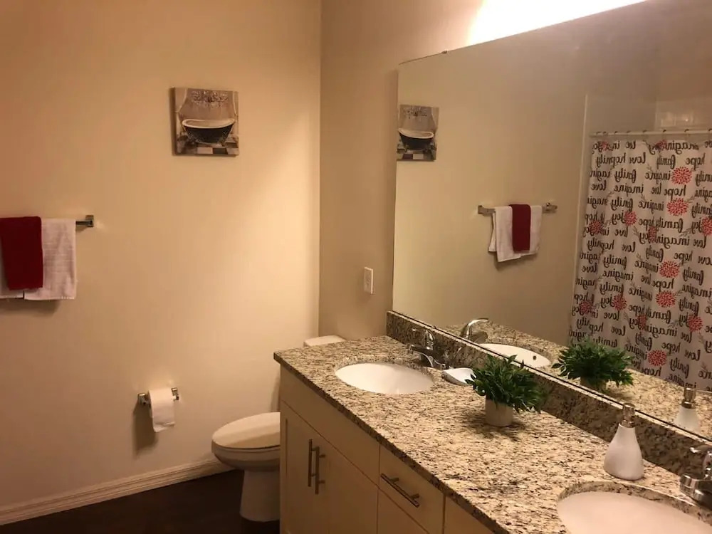 Comfortable 3BR Townhome Near Parks Great Value