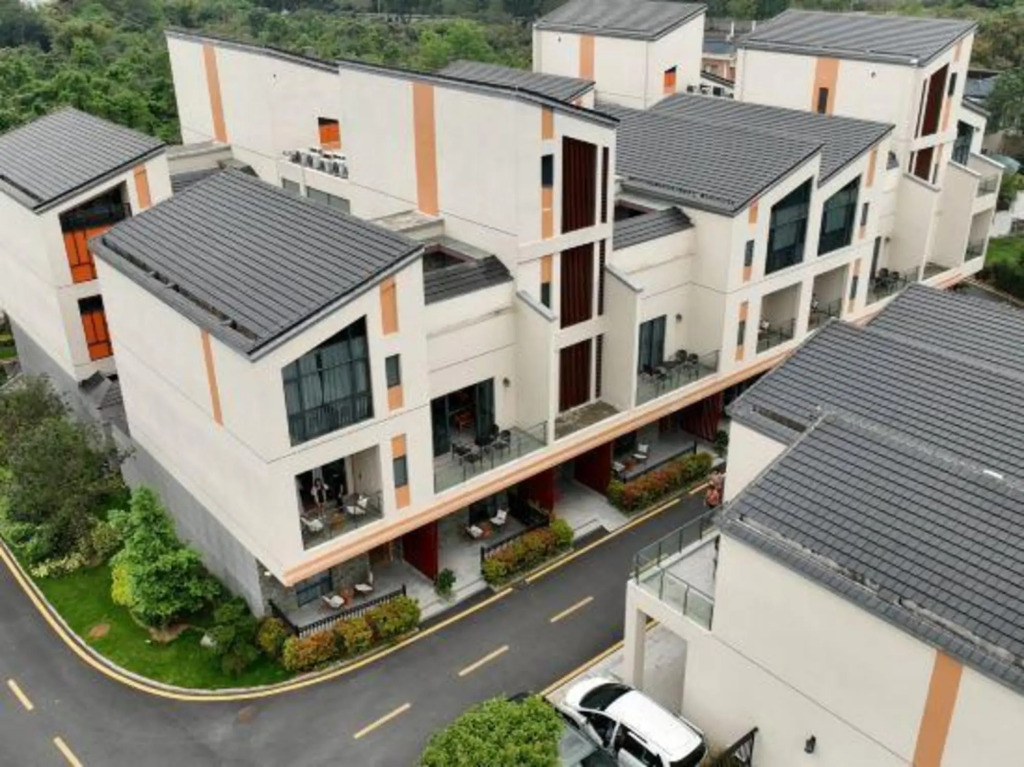 Gaotan Hot Spring Hotel