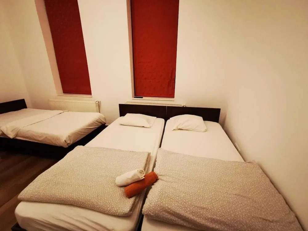 Central Accomodation PIATA ROMANA