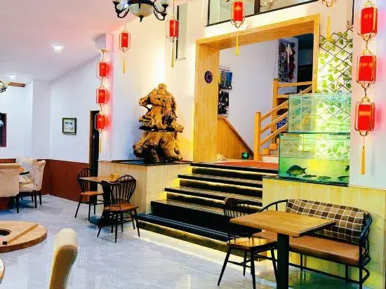 Lanxinmeng Yinxuege Holiday Hotel