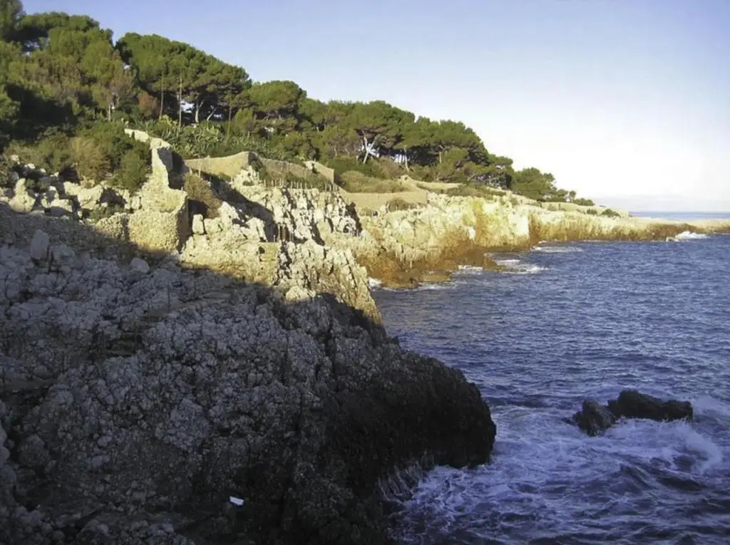 Ermitage studio, front de mer, plage 200m