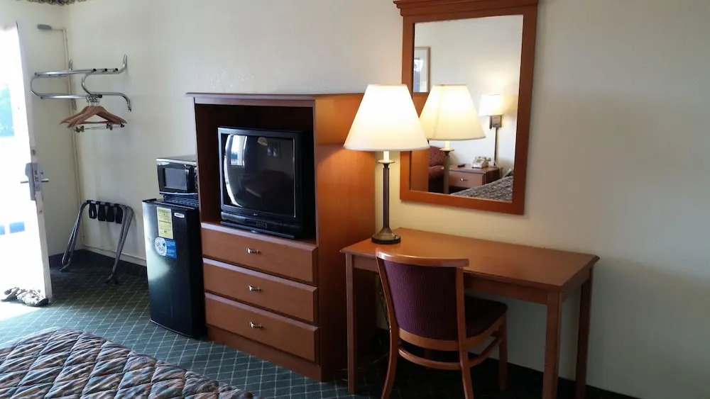 Economy Inn Dillon