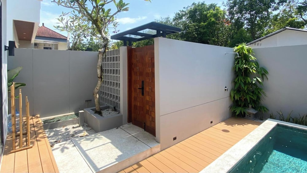 Terra House B1