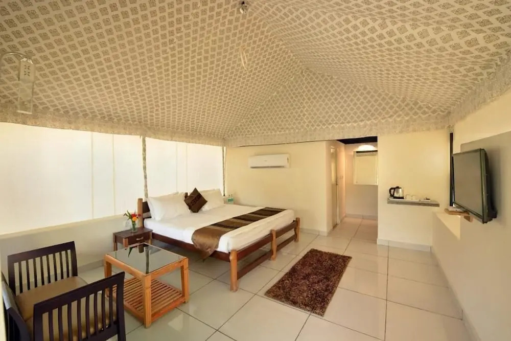 Bento Corbett Woods Resort
