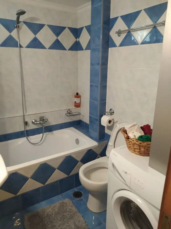 Marousi Comfy Apartment With Balcony