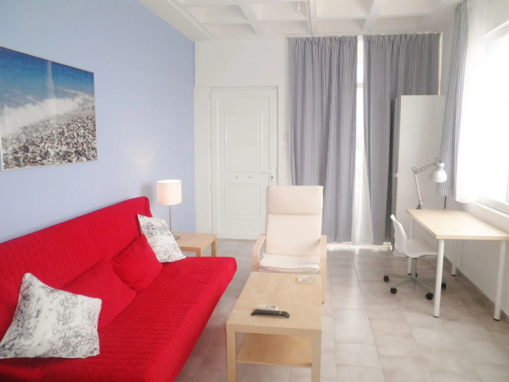 Seafront Studios and Apartments