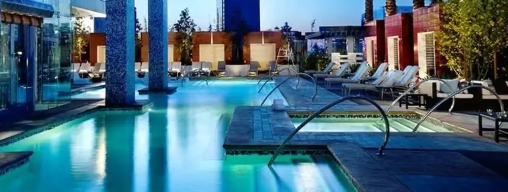 Jet Luxury At Palms Place