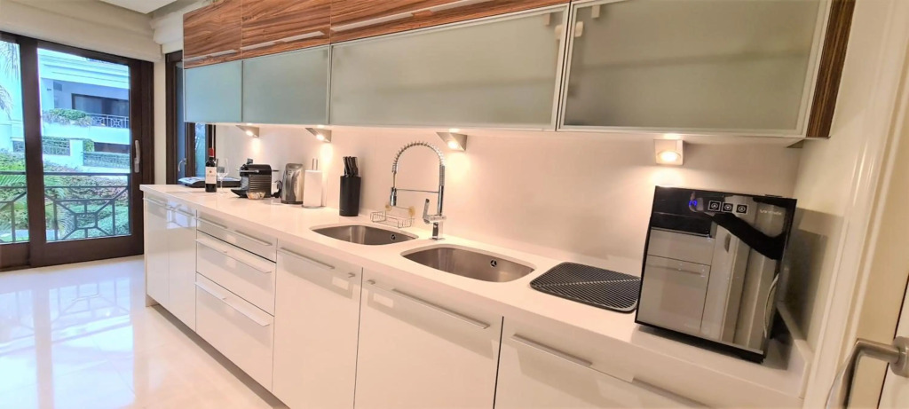 LUXURY APARTMENT FRONTAL BEACH in Doncella Beach