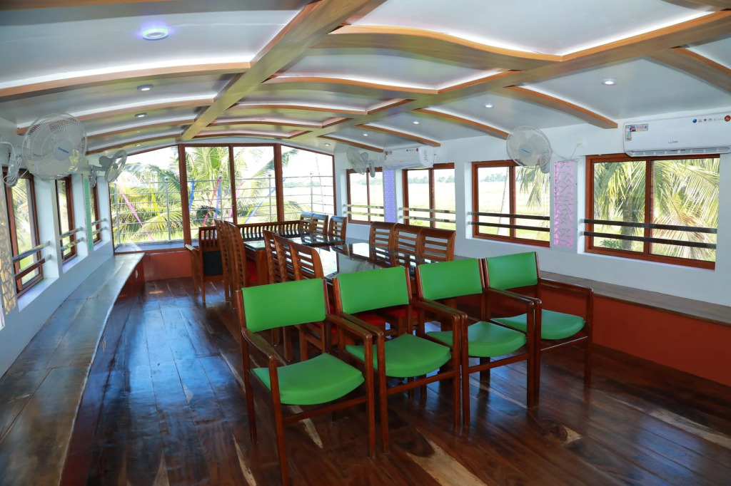 Beach Paradise Day Cruise Houseboat