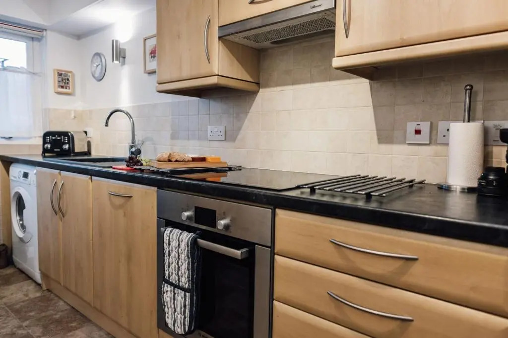 8 Mayflower Court - Apartment with river views, parking and on the level