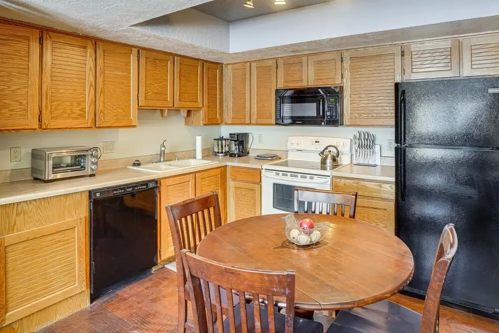 Comfy Brian Head Vacation Rental w/ Pool Access