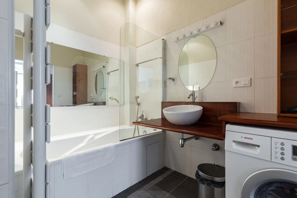 Meynadier Port