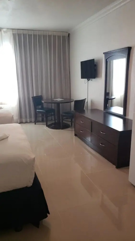 Ocean View Miami Beach Apartment