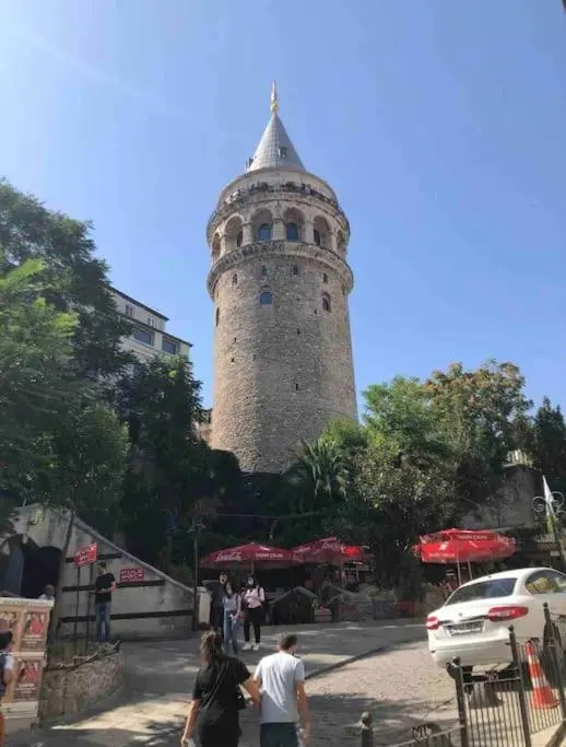 Luxury apartment- Pool, Parking & Gym in Beyoglu