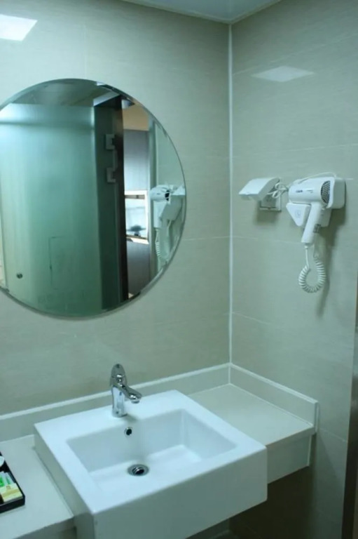 Shengting Business Hotel Zhengzhou International Exhibition Center