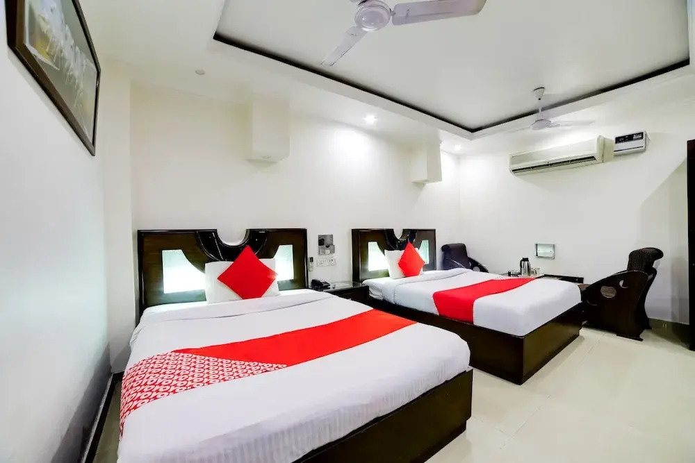 Oyo 6126 Hotel Today International Delhi