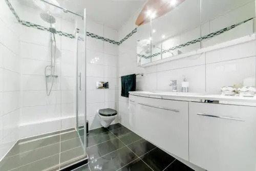 4 Private Single Rooms (5652)