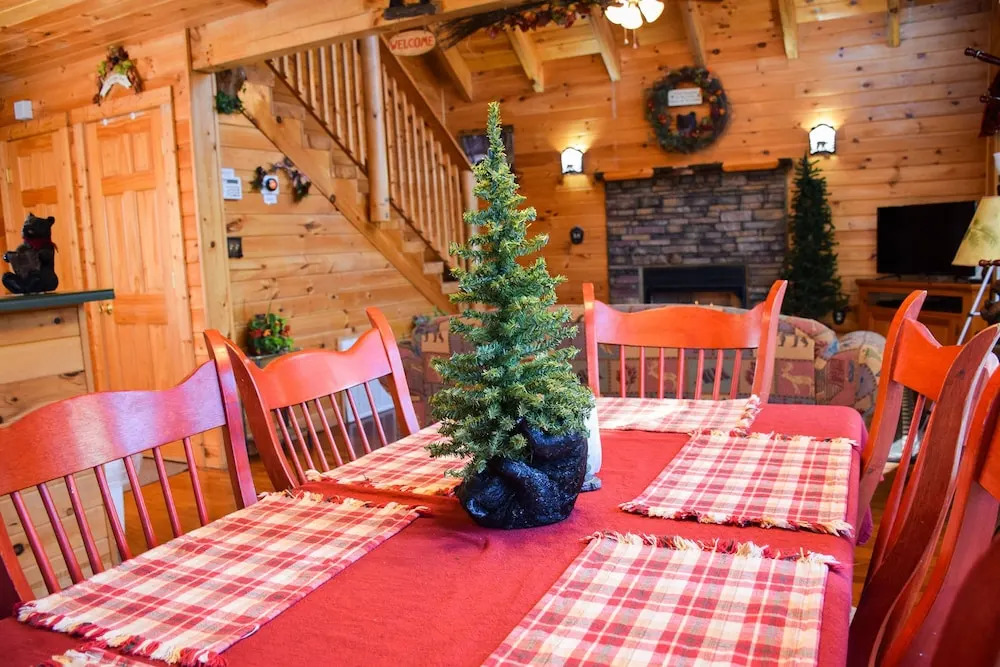 BEAR'S VIEW - 2 Br Cabin