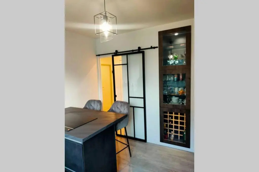 Logement entier+ jardin privé et parking 2places