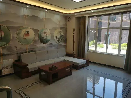 Vintage Hotel (Wulianshan Scenic Area Branch)
