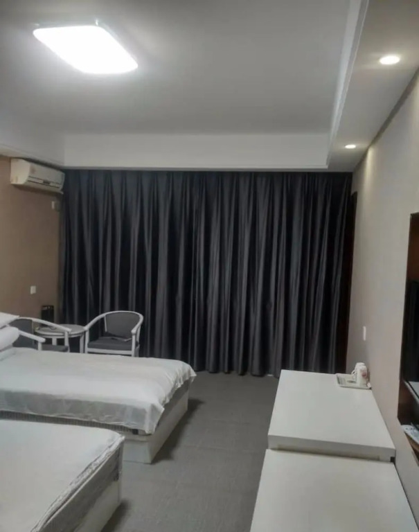 Chang Xing Yuan Zhong Hotel