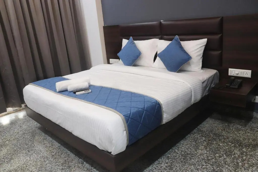 Axon Stays Near Artemis Hospital Gurgaon Sector 52
