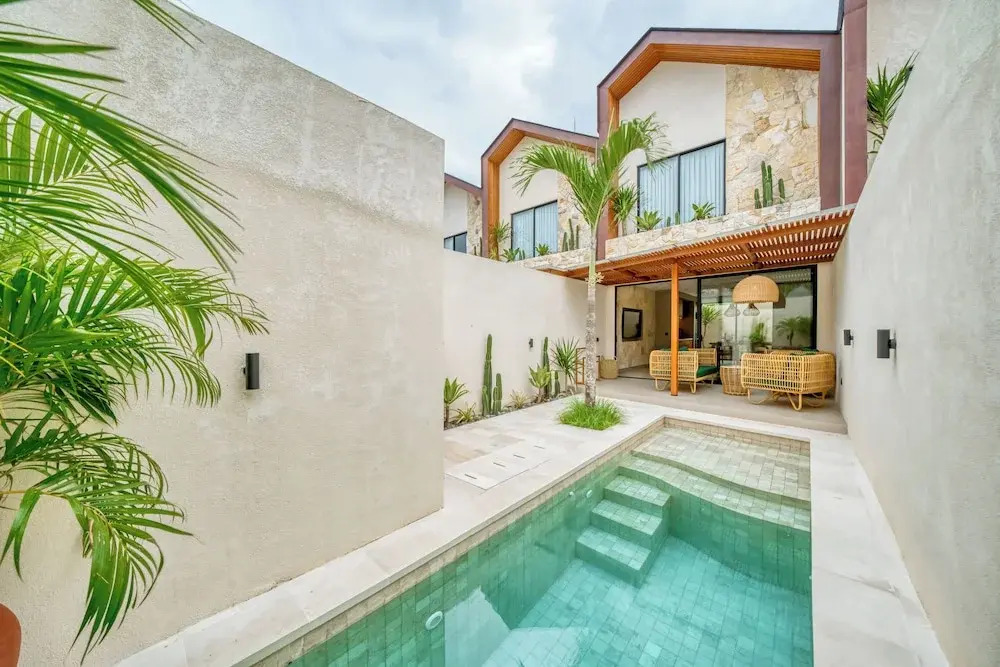 Malvarrosa Stylish 1BR Private Pool Villa Bingin