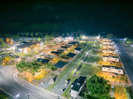 Huangyao Ancient Town RV Travel Homestay
