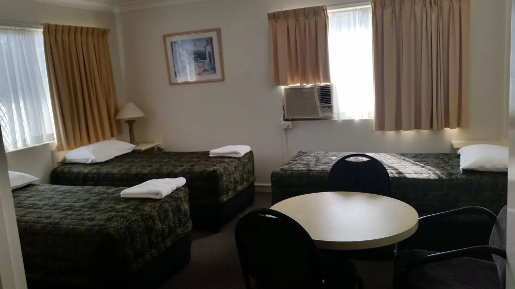 Southport Motel & Apartments
