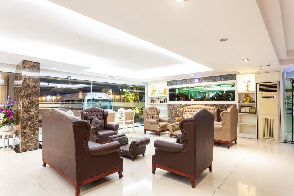The Airport Greenery Hotel