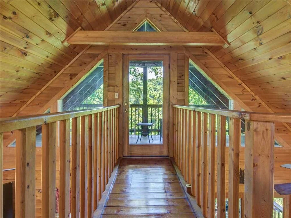Hibernation Station - Three Bedroom Cabin