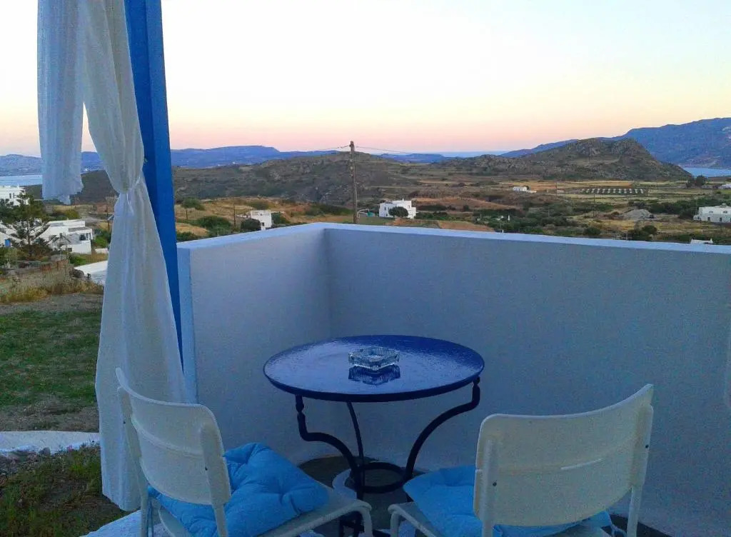 Georgia Rooms Milos