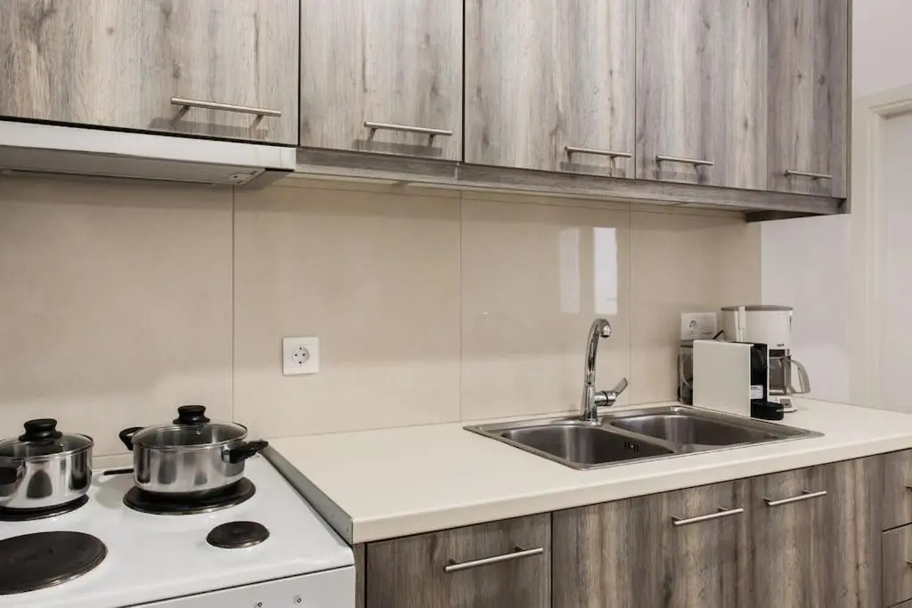 Splendid Full 5BDR/3bath/2kitchens Mansion in ATH