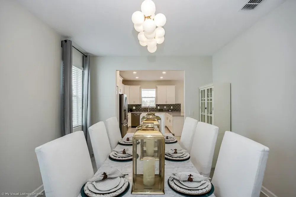 Contemporary Home w/ Private Pool& Spa!