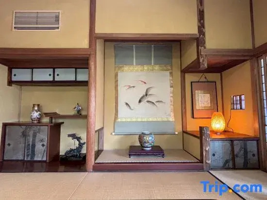 Traditional Japanese House with Natural Hot Spring Bath